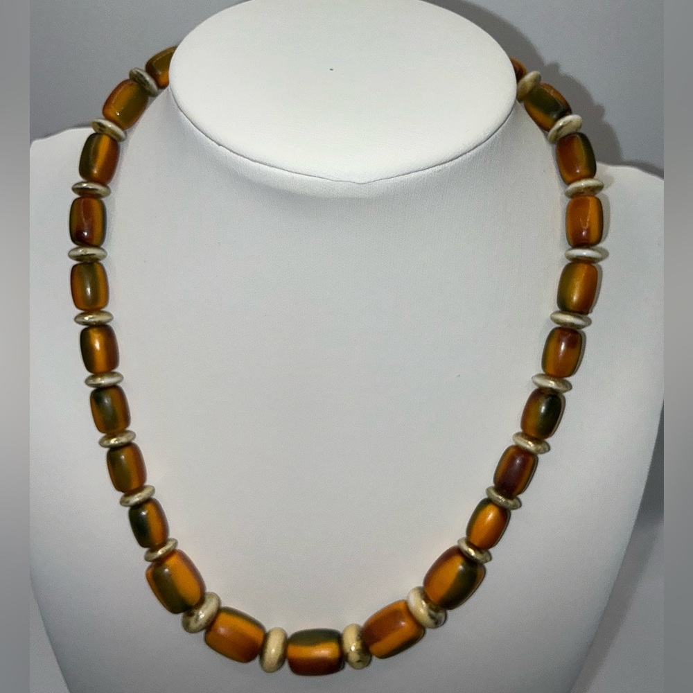 Vintage Tigereye & African Amber Beads - Picture 4 of 5